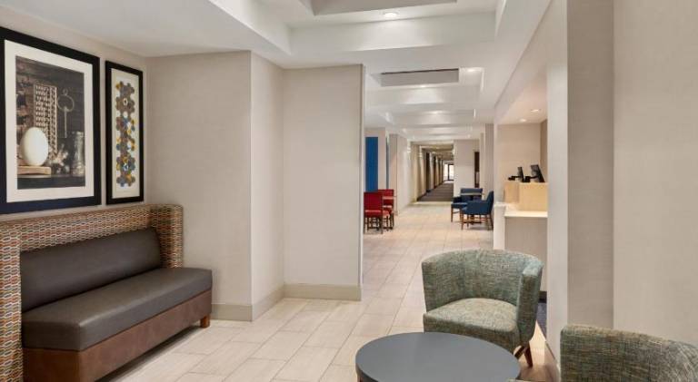 Holiday Inn Express Hotel & Suites McAlester By IHG — photo 4