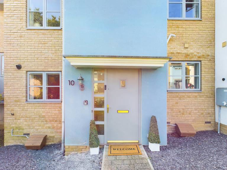 House  Golden Valley