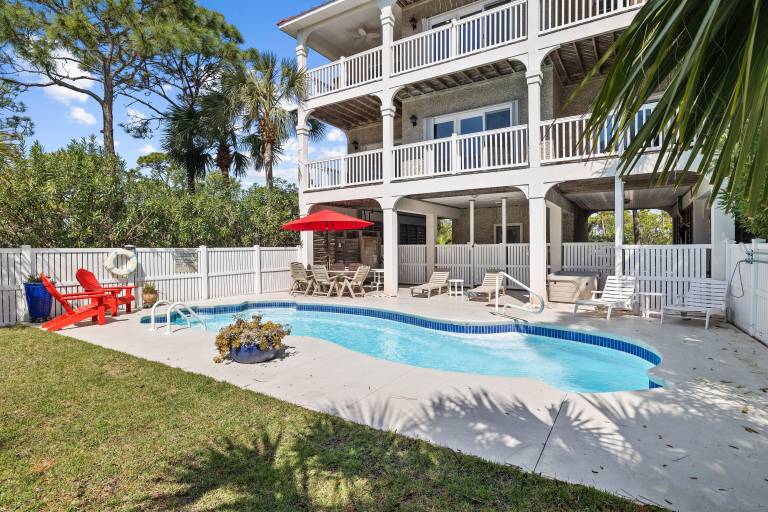 House Saint George Island