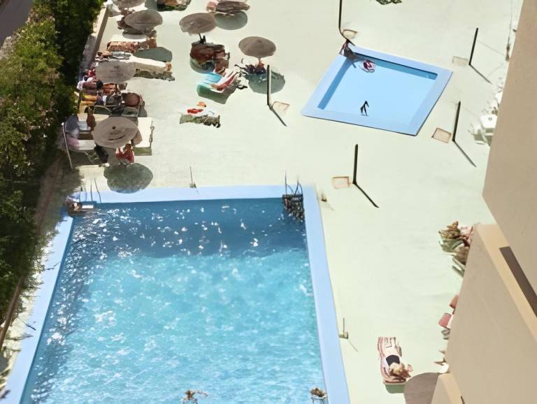 Rental apartment with pool & terrace | Next to the beach | Pets are welcome in Almunecar