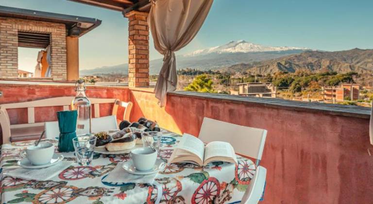 House with pool & hot tub in Giardini Naxos