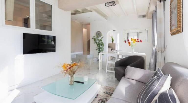 Stunning Seaview White Villa in Beuasoleil with Pool and Garden — photo 2