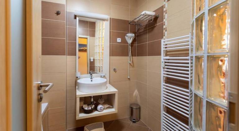 Sukromne apartmany v Crocuse s vyhladom na hory — photo 5