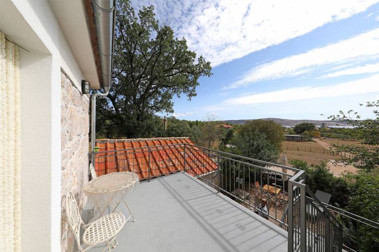 Vacation home with yard & barbeque | Pets allowed in Starigrad