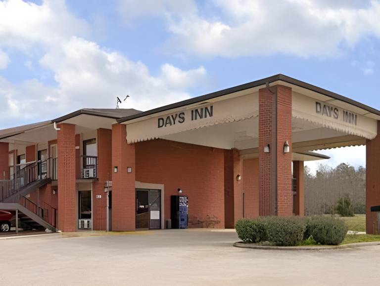 Days Inn by Wyndham Childersburg in Childersburg, AL