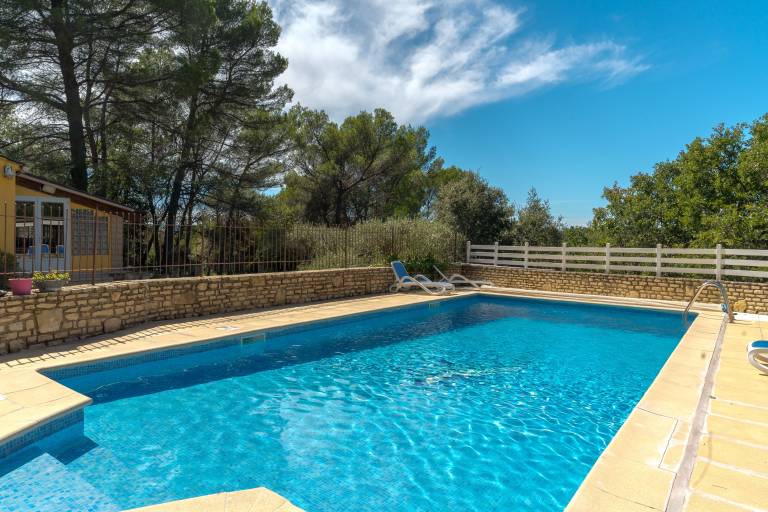 Fully equipped beautiful villa with yard, pool & terrace | Garden view | Pet-friendly — photo 3