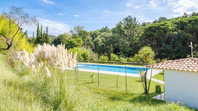 Villa "Costacabana - Lloret" with Shared Pool, Private Terrace & Wi-Fi — photo 4