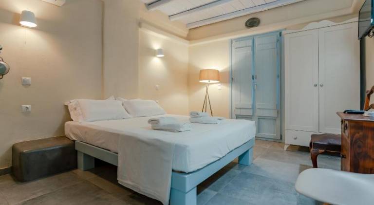 Serviced apartment with garden, patio & jacuzzi — photo 2