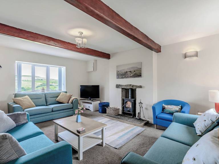 Cottage  Lumb
