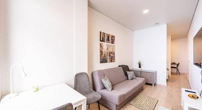 Cozy 1BR in Old Town with FREE Parking — photo 2