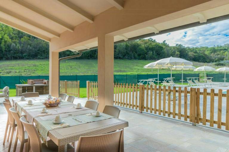 Vacation home with garden, terrace & private pool — photo 4