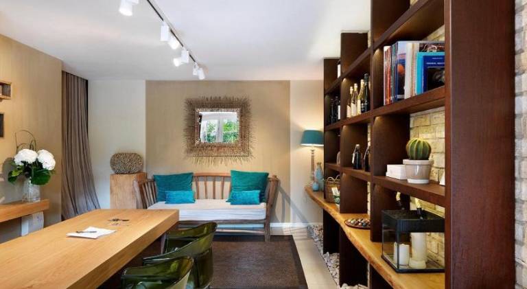 Holiday apartment with hot tub, pool & yard | Pets are welcome — photo 2