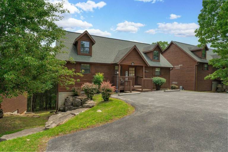 Cabin Hollister