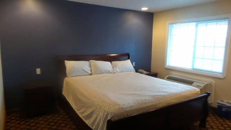 Surf City Inn & Suites — photo 5