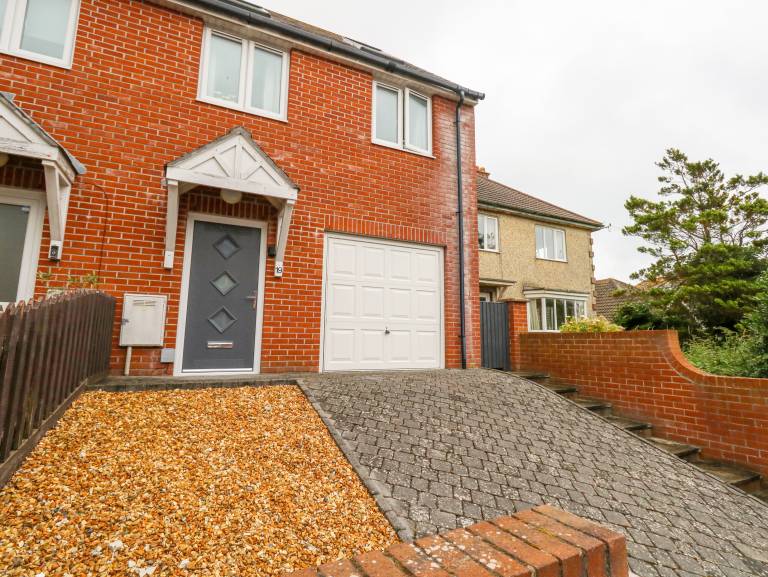 Children-friendly wonderful cottage with garden | Beach view | Close to the beach | Dogs allowed in Weymouth