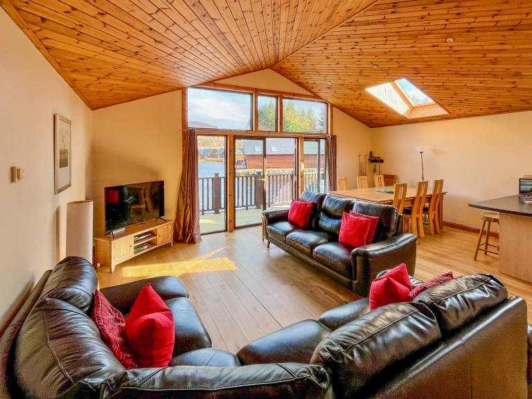 Cottage with terrace & yard | River view — photo 3