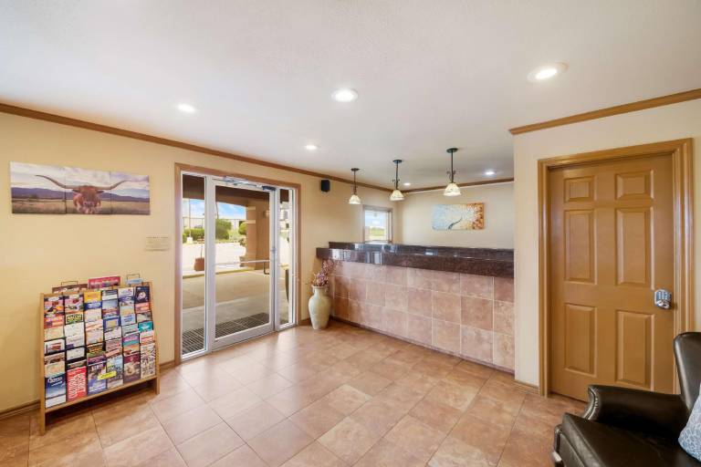 SureStay by Best Western Rockdale — photo 5