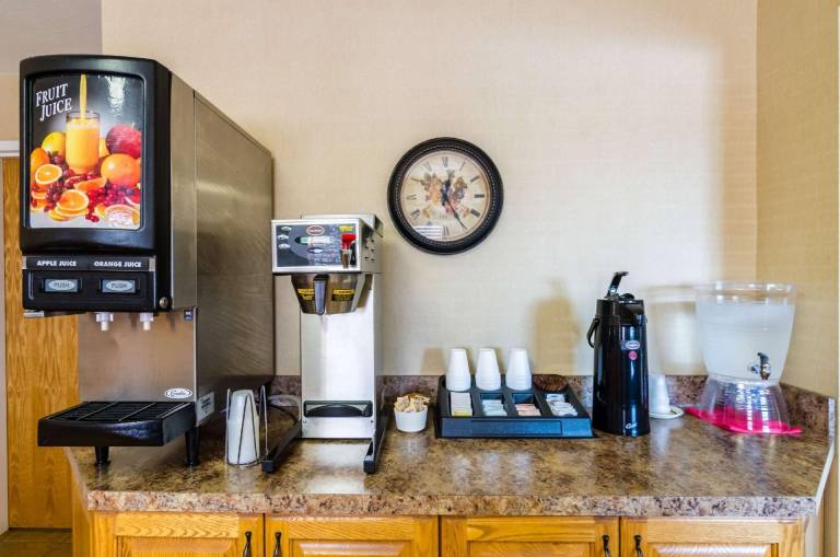 Super 8 by Wyndham Cozad in Cozad, NE
