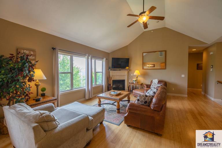 4BR WALK-IN Game Room! Fire Pit FREE TICKETS INCLUDED! (DV-166L) — photo 5