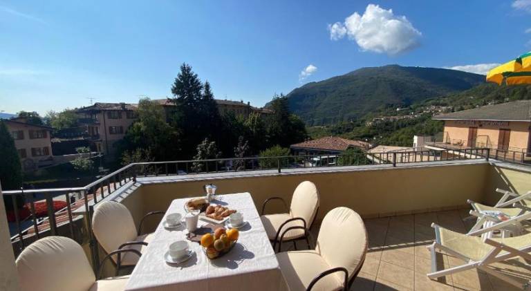 Holiday apartment with private pool — photo 3