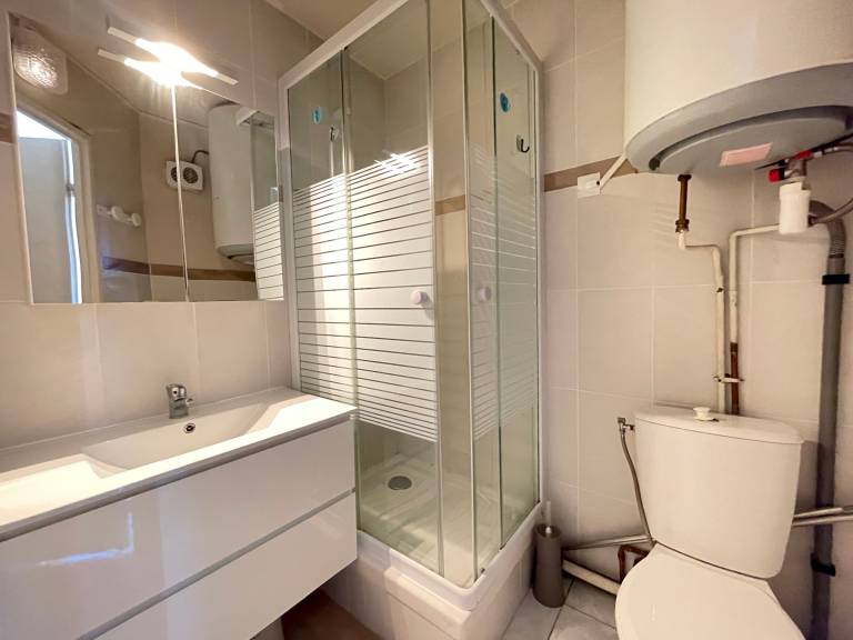 Apartment with 1 room for 4 persons — photo 4