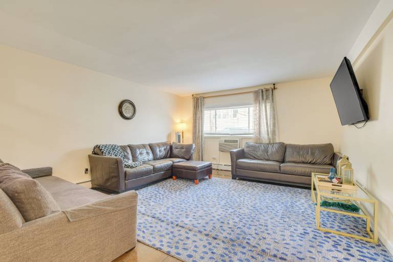 Condo Evanston Township