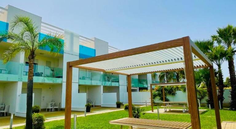 Serviced apartment with garden & patio in Nardò