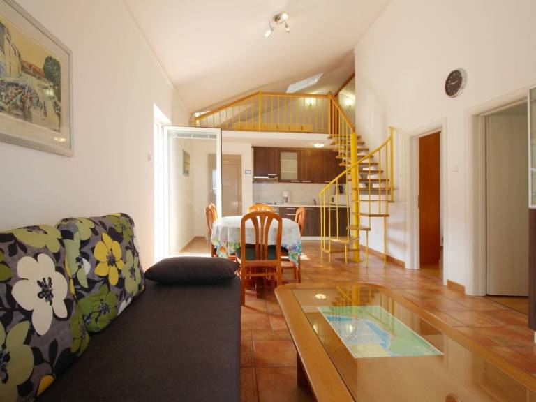 Rental apartment with 2 rooms for 6 persons — photo 3
