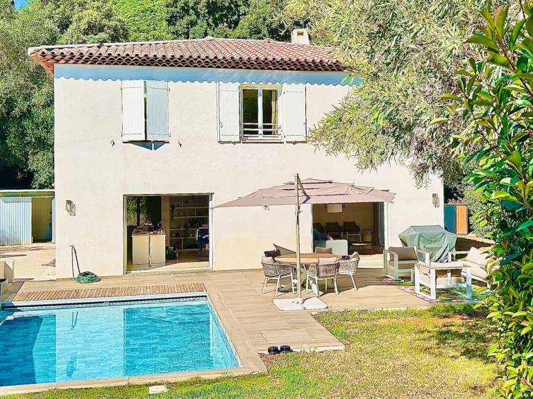 House with terrace, yard & BBQ | Nature view — photo 2