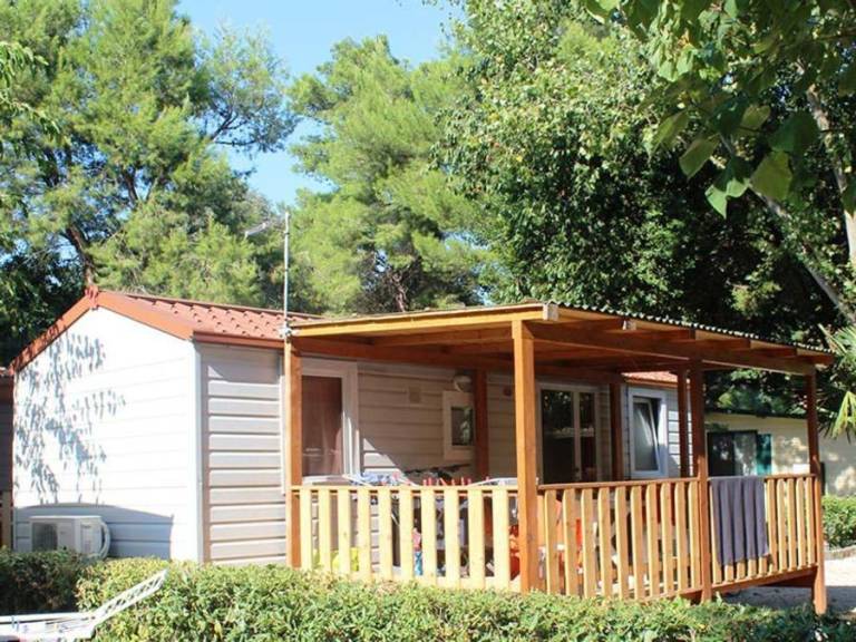 Mobile home with patio & heated pool | Pets allowed — photo 4