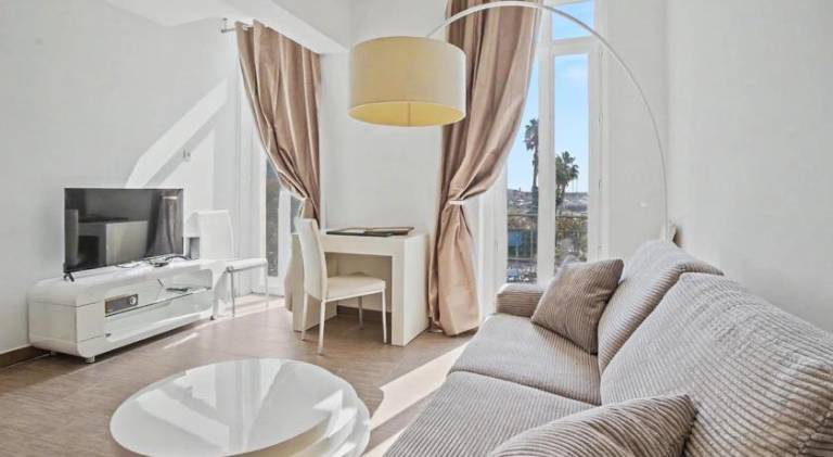 Wonderful rental apartment with jacuzzi | Beach nearby | Pet-friendly in Cannes