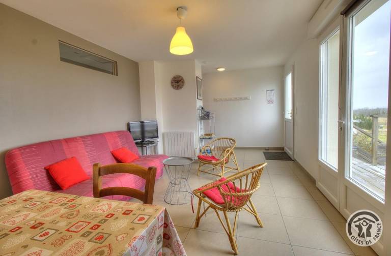 Gite with yard & patio | Pets allowed — photo 4