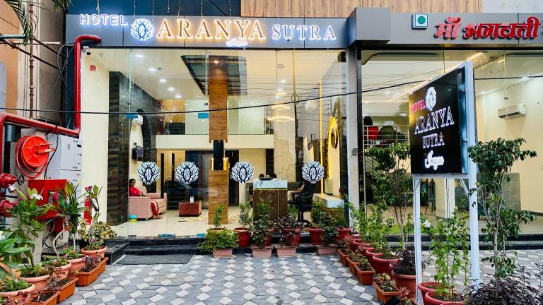 Hotel Aranyasutra Inaya Indore