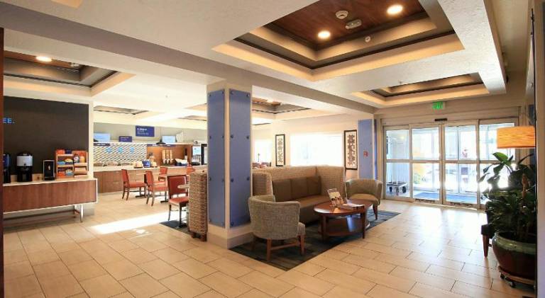 Holiday Inn Express Hotel & Suites Ashland By IHG — photo 2