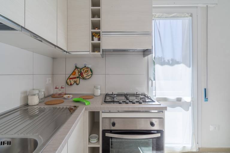 Apartment 'Appartamento Nemo' with Sea View, Wi-Fi and Air Conditioning — photo 5