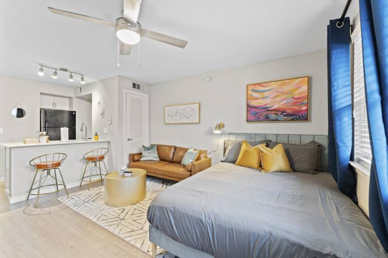 Charming studio close to Downtown and Domain