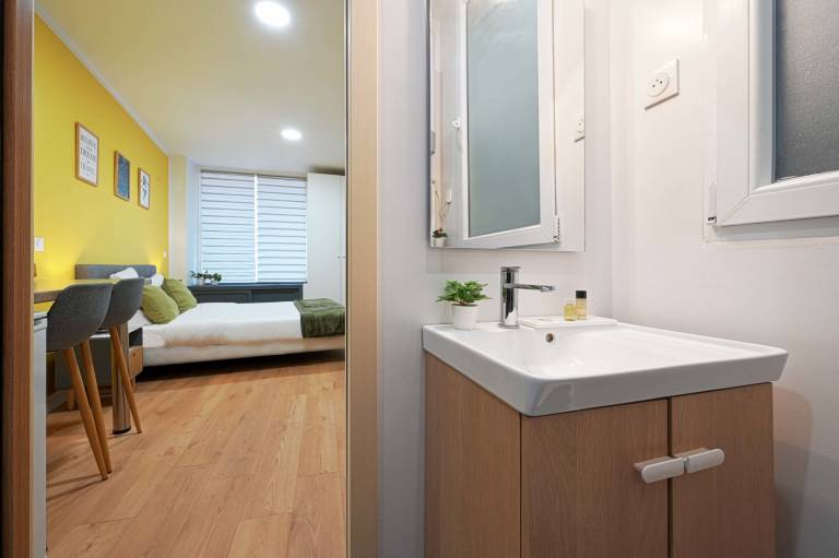 Modern Bright and fully Renovated -Trocadero — photo 5