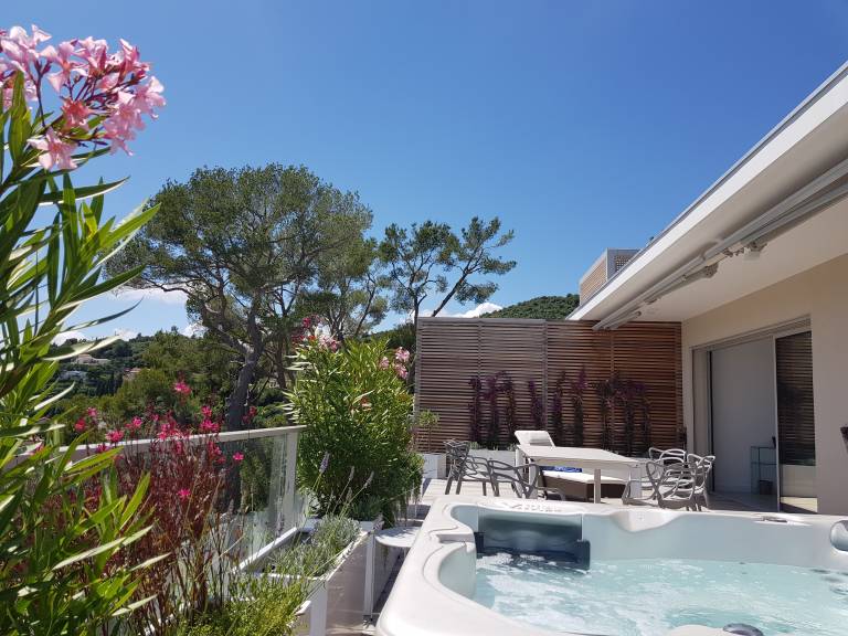 Condo with terrace, sauna & BBQ | Panoramic view — photo 2