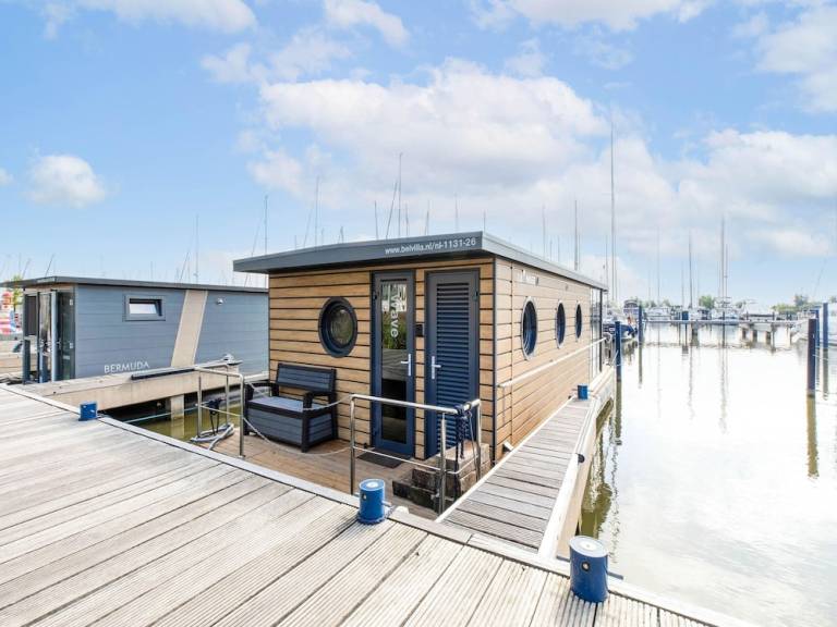 Houseboat  Volendam