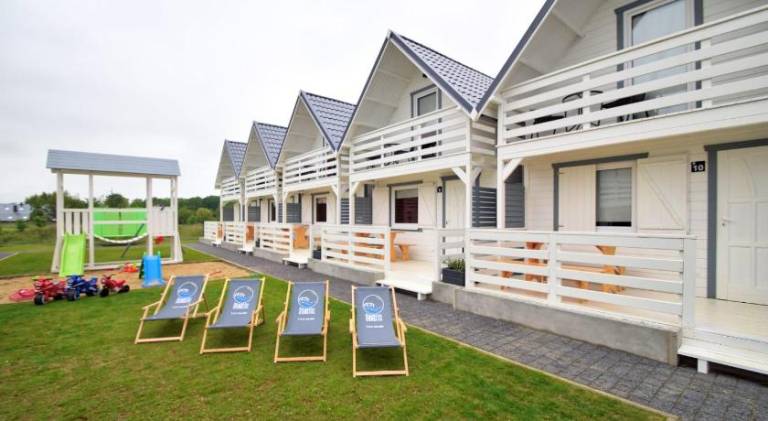 Lodge with terrace & garden in Mielno