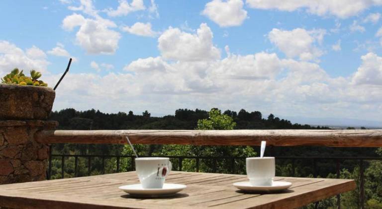 Vacation home with barbeque, patio & yard | Good for workation — photo 4