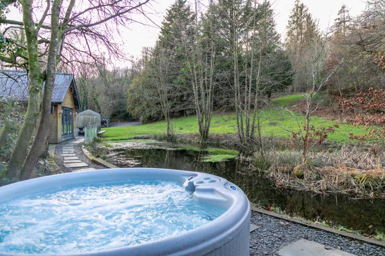 Child-friendly lovely cottage with yard, sauna & hot tub | Beach view | Dogs allowed — photo 4