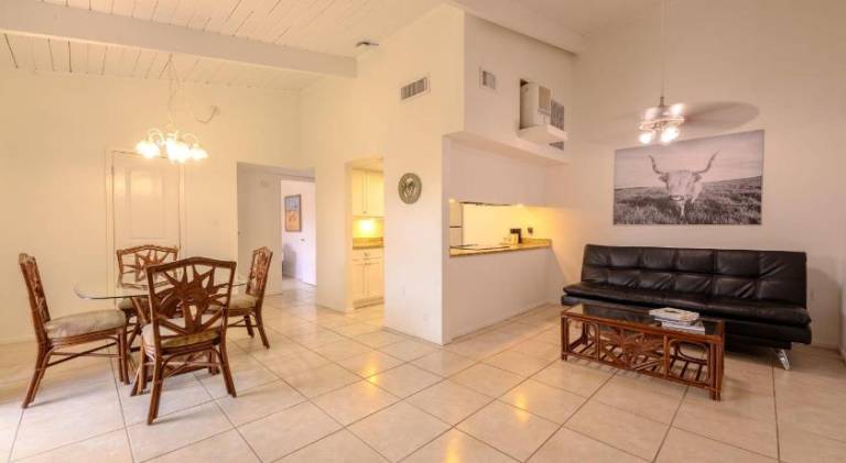 Apartment with pool & BBQ — photo 4