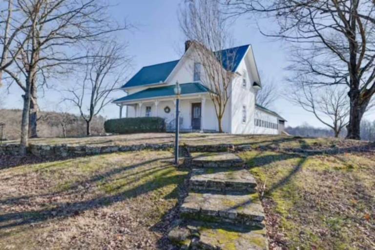 Farmhouse Cornersville