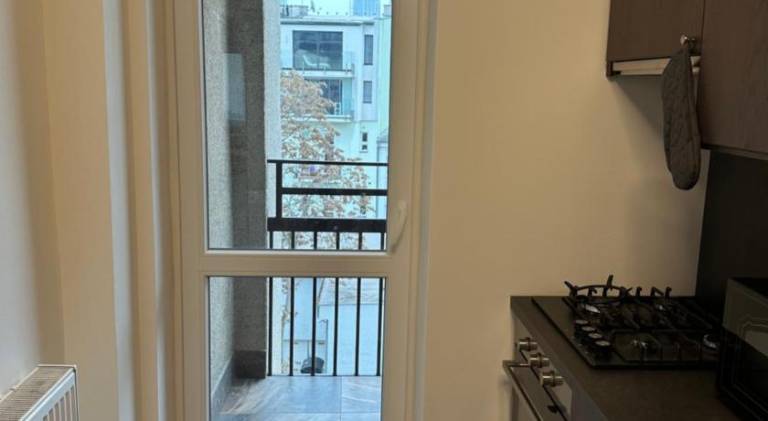 Spacious 3-Bedroom Apartment in the Historic Old Town Parking — photo 4