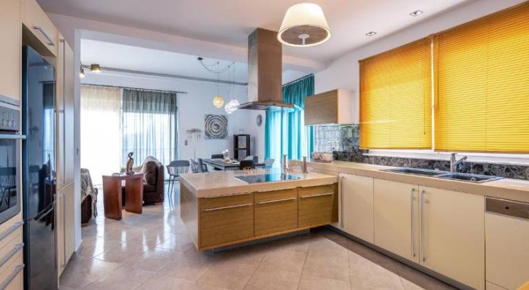 Fully equipped big villa with barbecue, yard & jacuzzi | Good for workation | Dogs allowed — photo 4