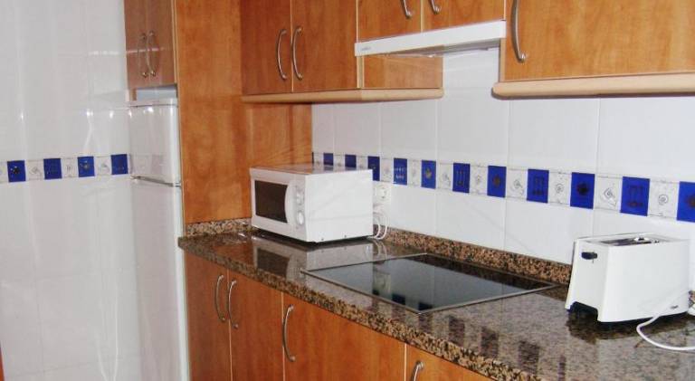 Lovely apartment with yard, pool & patio | Beach nearby | Pets allowed — photo 4