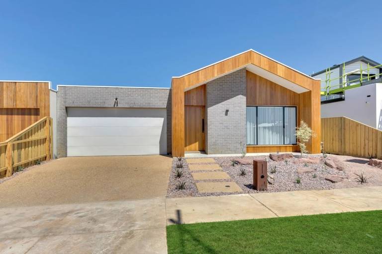 House Point Lonsdale