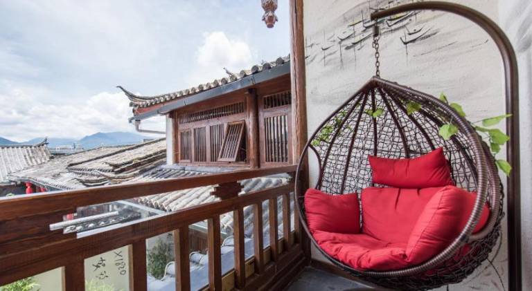 Serviced apartment with terrace, hot tub & yard — photo 5