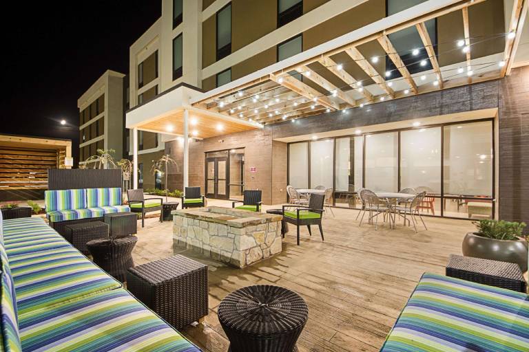 Home 2 Suites by Hilton Yukon